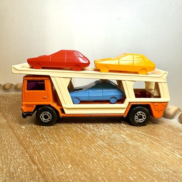 Vintage Matchbox Die Cast Vehicles Lot - Lesney Superfast Trucks, Vans and SUVs - Picture 4 of 16